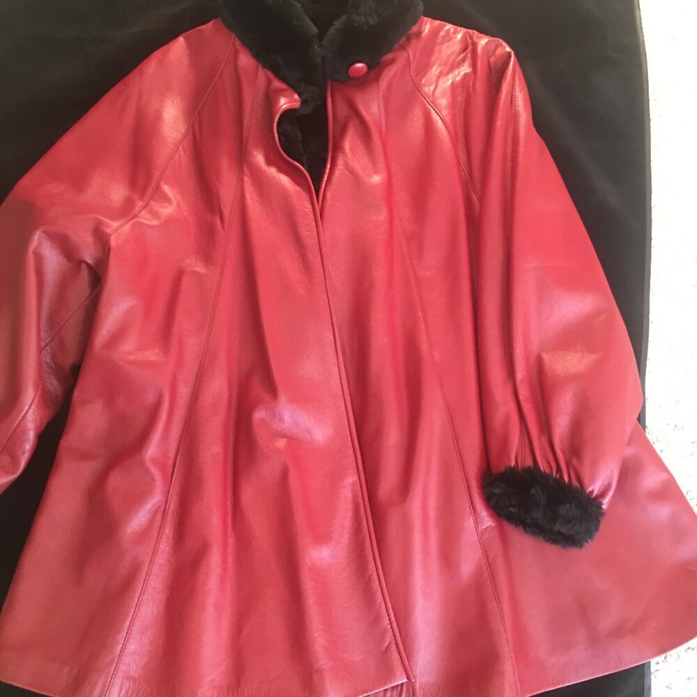RONCARATI, ITALIAN MADE, DESIGNER WOMEN'S OVINE LEATHER COAT, SIZE 42